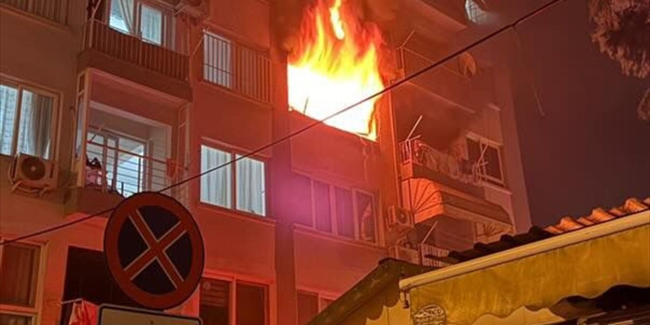 Evde çıkan yangında bir kişi hayatını kaybetti