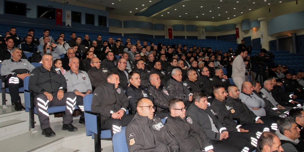 Konya polisinden üniversite güvenliğine eğitim