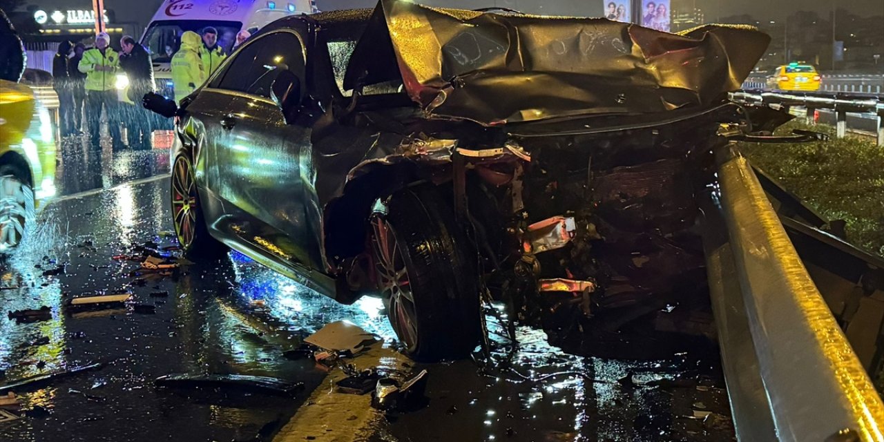 6 otomobil birbirine girdi: 1 ölü, 2 yaralı