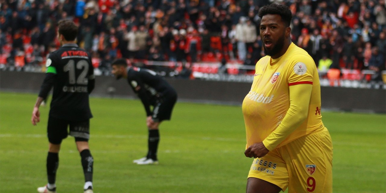 Konyaspor kalesini gole kapatmakta zorlanıyor