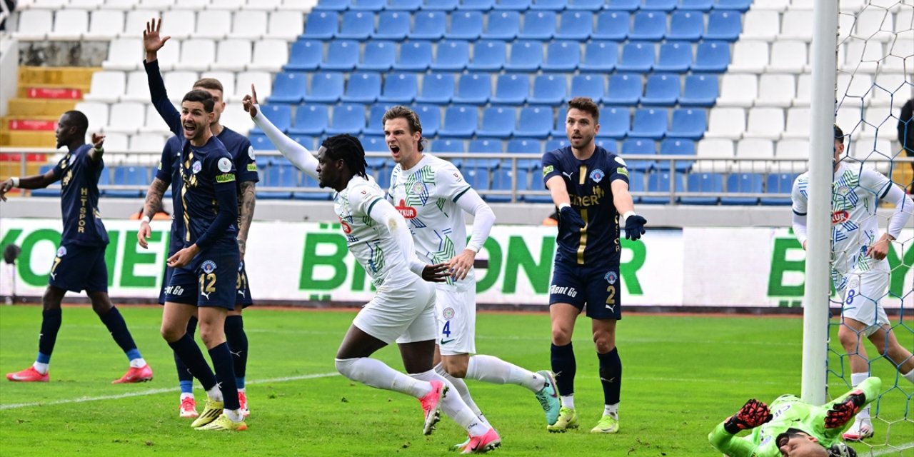 Kasımpaşa Rizespor’u 3 golle mağlup etti