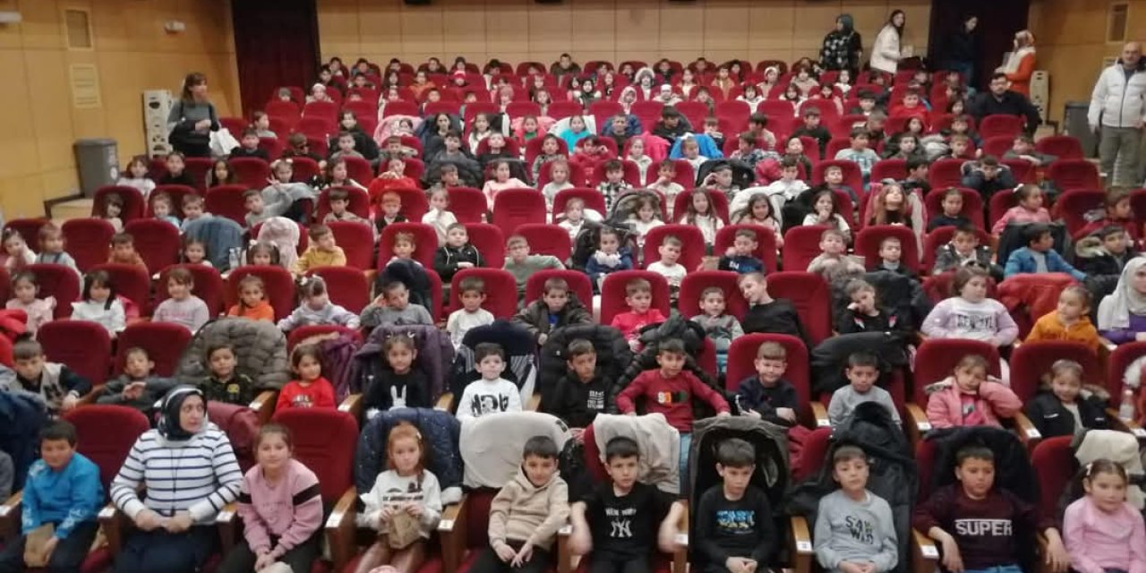 Konya’da köy okulu öğrencileri sinemada ağırlandı