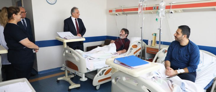 Konya Valisi Toprak'tan hastane ziyareti