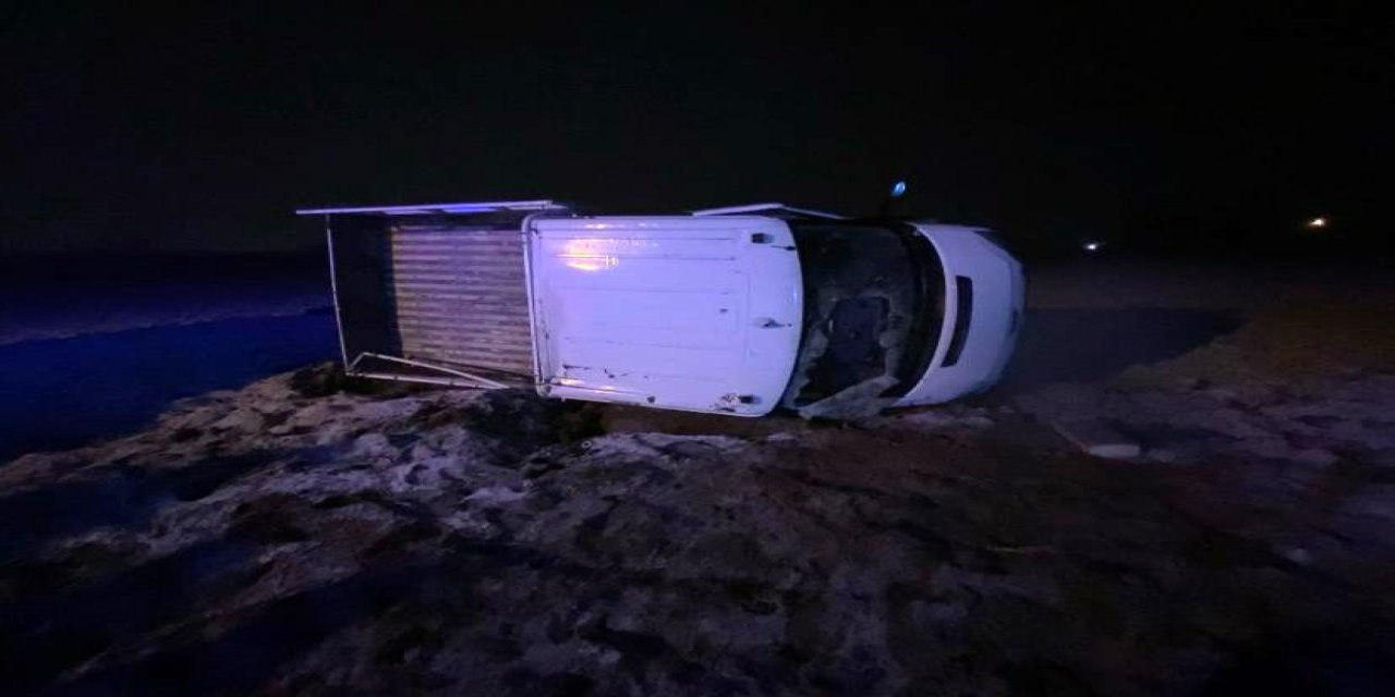 Konya'da kontrolünü kaybeden kamyonet takla attı! Yaralılar var