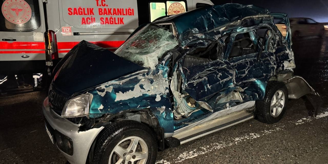 Beton mikseri ciple çarpıştı: 2 ölü, 2 yaralı