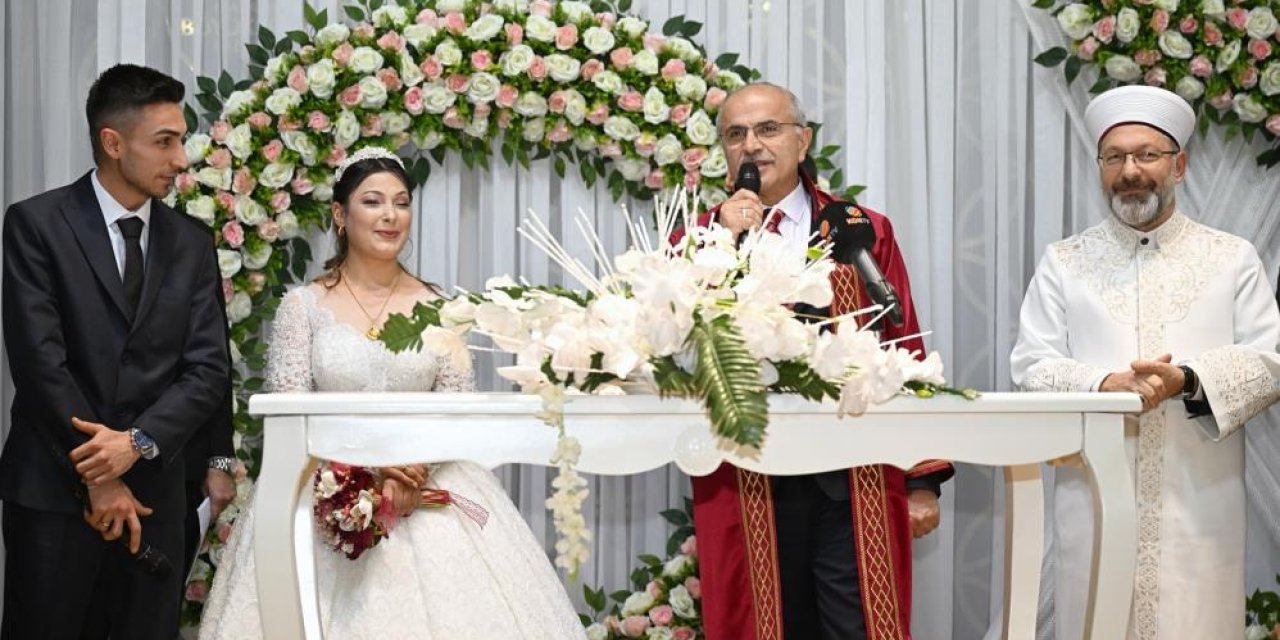 Konya’nın desteğiyle bir ilimizde 100 çift evlendi
