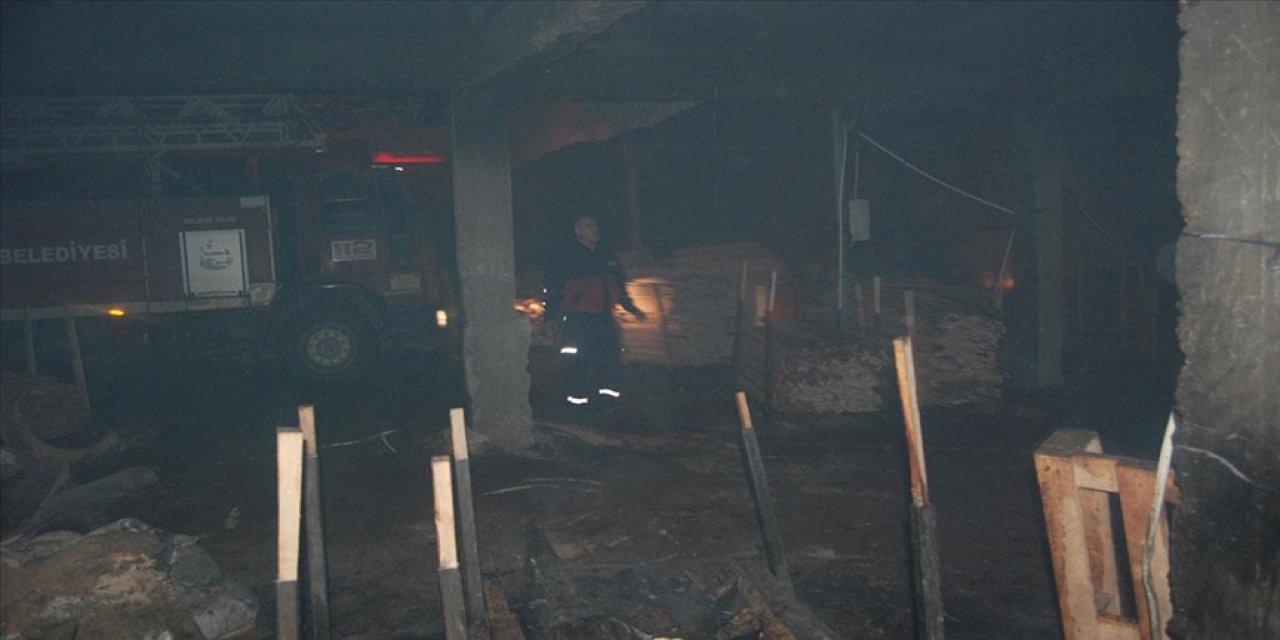 Palet atölyesinde çıkan yangın kontrol altında