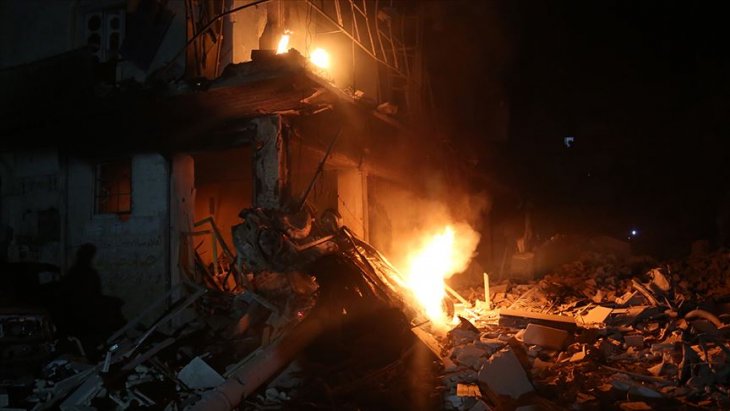 Rus savaş uçakları İdlib'in Fua beldesinde sivilleri vurdu: 9 ölü