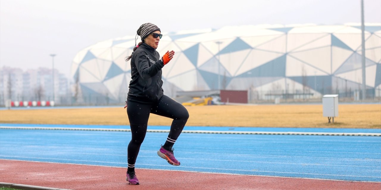 Yaşaması mucize olan öğretmen başarısıyla Konyalıların göğsünü kabartıyor