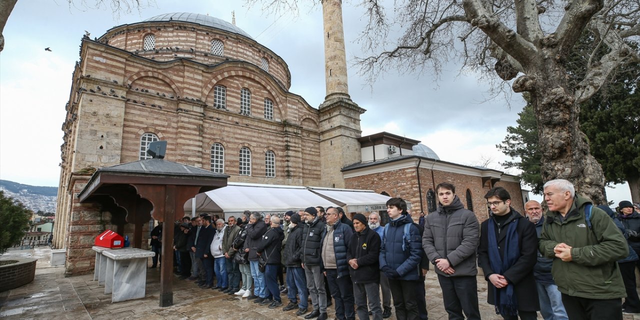 Oyuncu Emin Gümüşkaya toprağa verildi