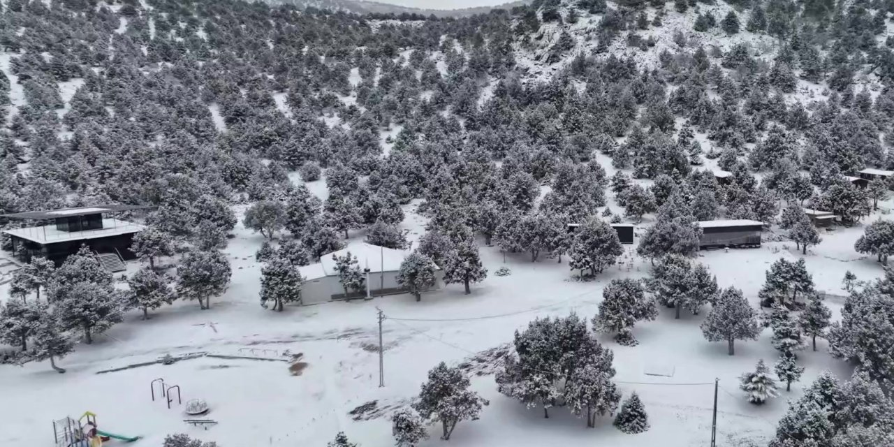Konya’nın kış güzelliği! Ünlü yayla masalsı manzaralar sunuyor