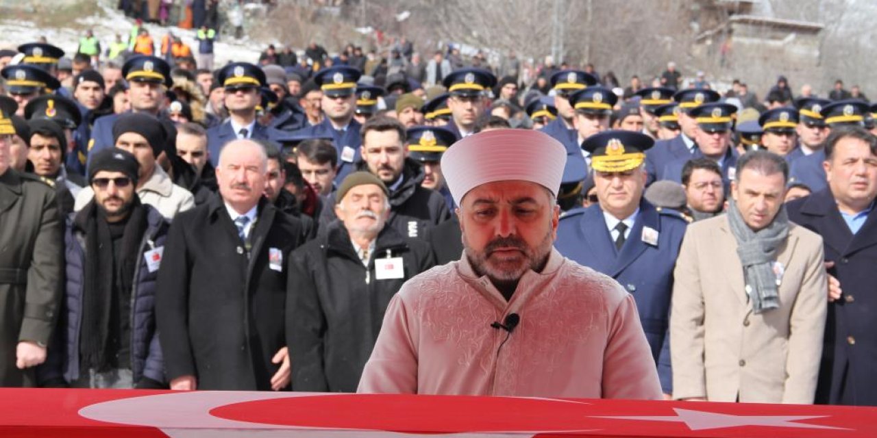 Şehit cenazesine, yüreği yanan babanın sözleri damga vurdu