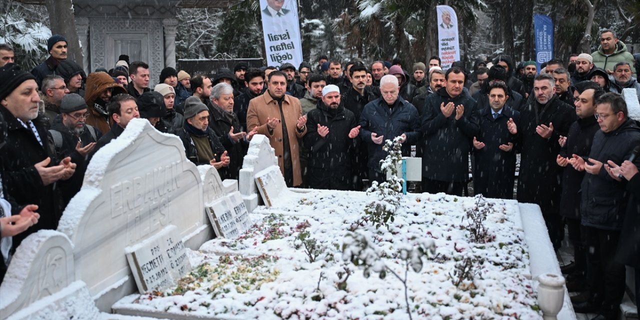 Milli Görüş lideri merhum Necmettin Erbakan kabri başında anıldı
