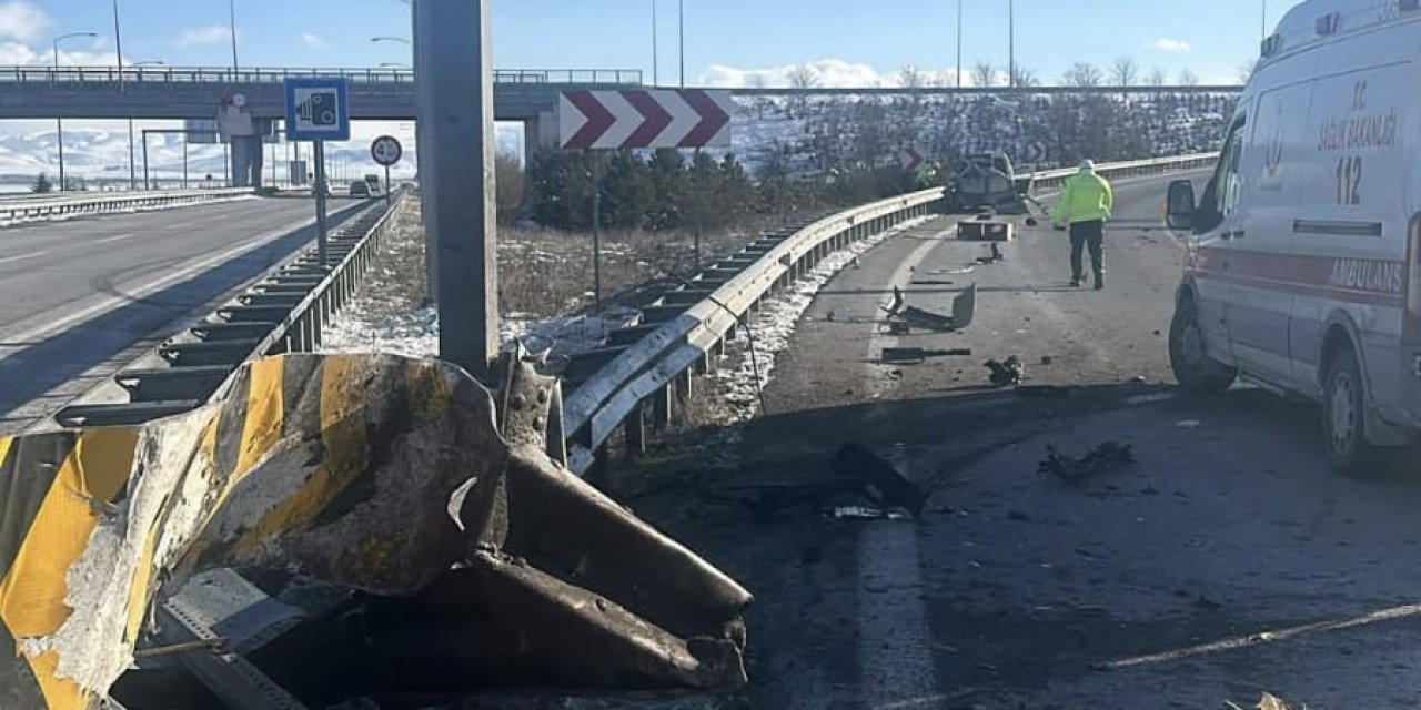 Konya plakalı araç bariyere çarptı! 1 ölü, 2 yaralı var