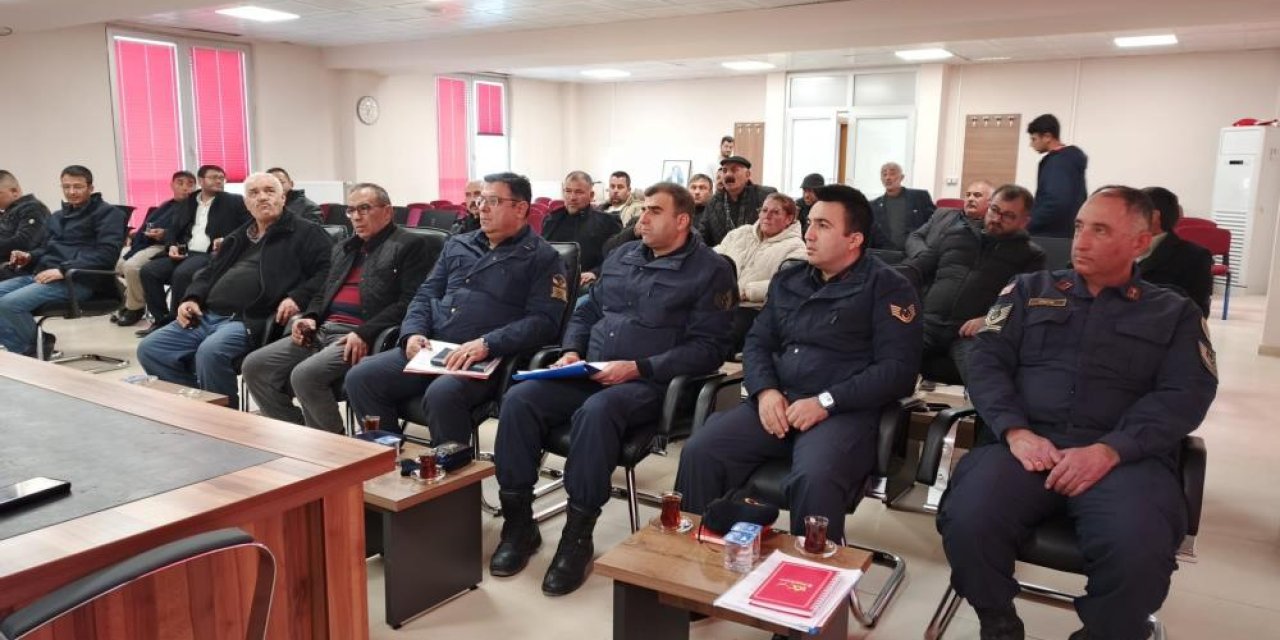 Konya’da muhtarlarla mevsimlik tarım işçileri konulu toplantı