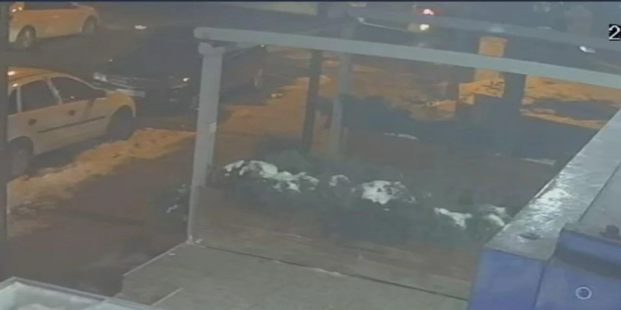 Eski Bakan Karakaş ve Müjde Ar trafik kazası geçirdi