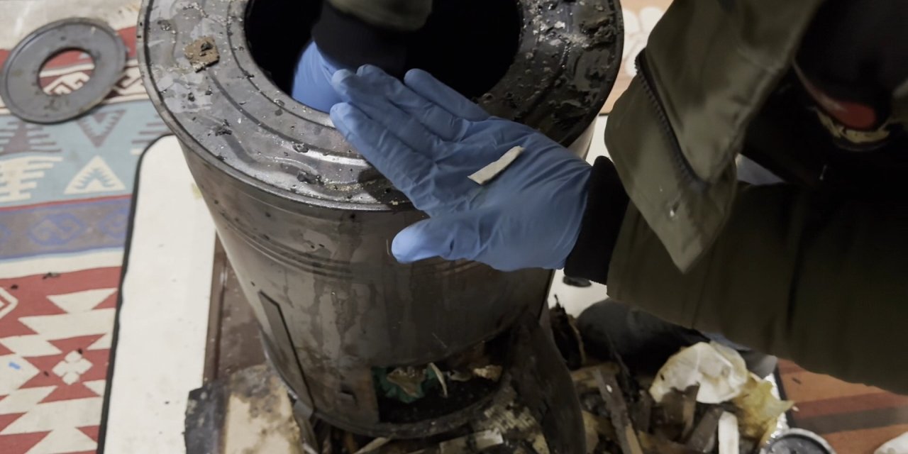 Sobada yaktıkları uyuşturucuyla basıldılar