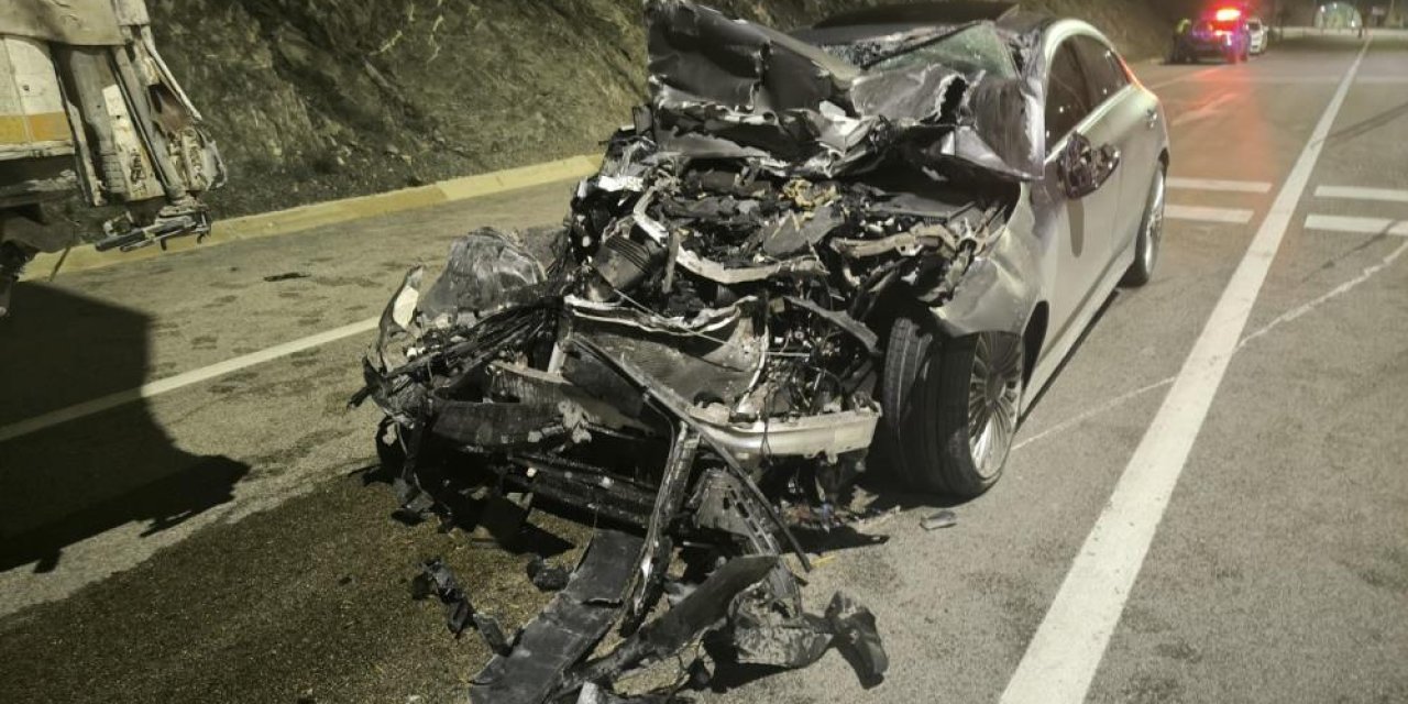 Konya – Antalya yolunda kaza! Bu araçtan sağ çıktı