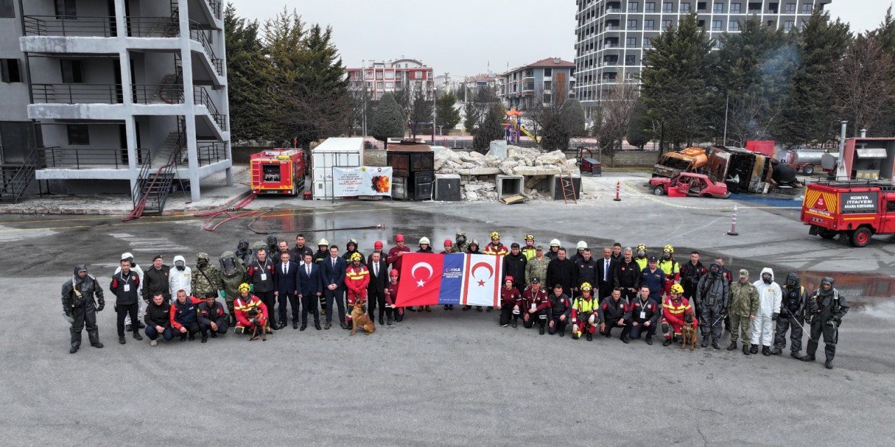 Konya Büyükşehir İtfaiyesi'nden Kuzey Kıbrıslı İtfaiyecilere uygulamalı eğitim