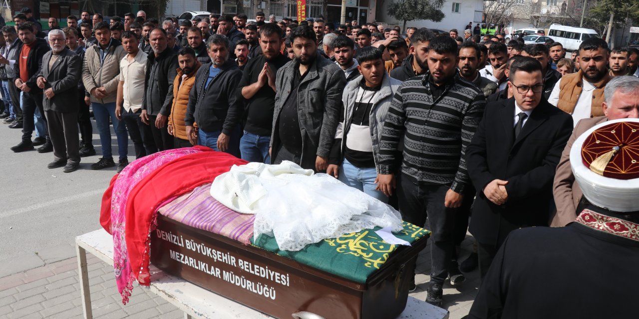 Minik Nazlı son yolculuğuna uğurlandı