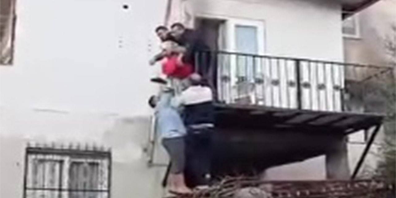 Evinde yangın çıkan kadının imdadına komşusu yetişti
