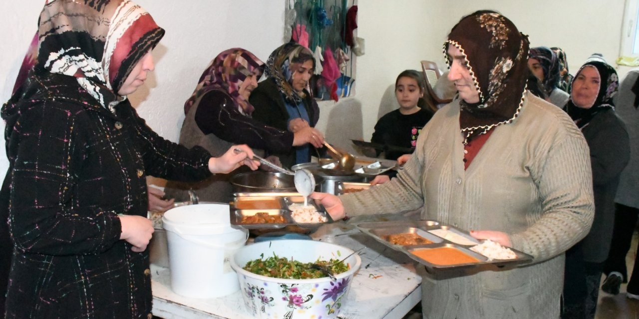 2019’dan beri Ramazan boyunca tek bir iftar sofrası kuruluyor
