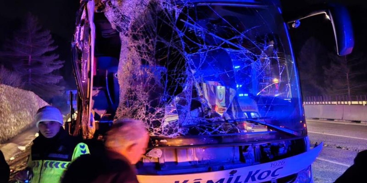 Yolcu otobüsü TIR ile çarpıştı: 10 yaralı