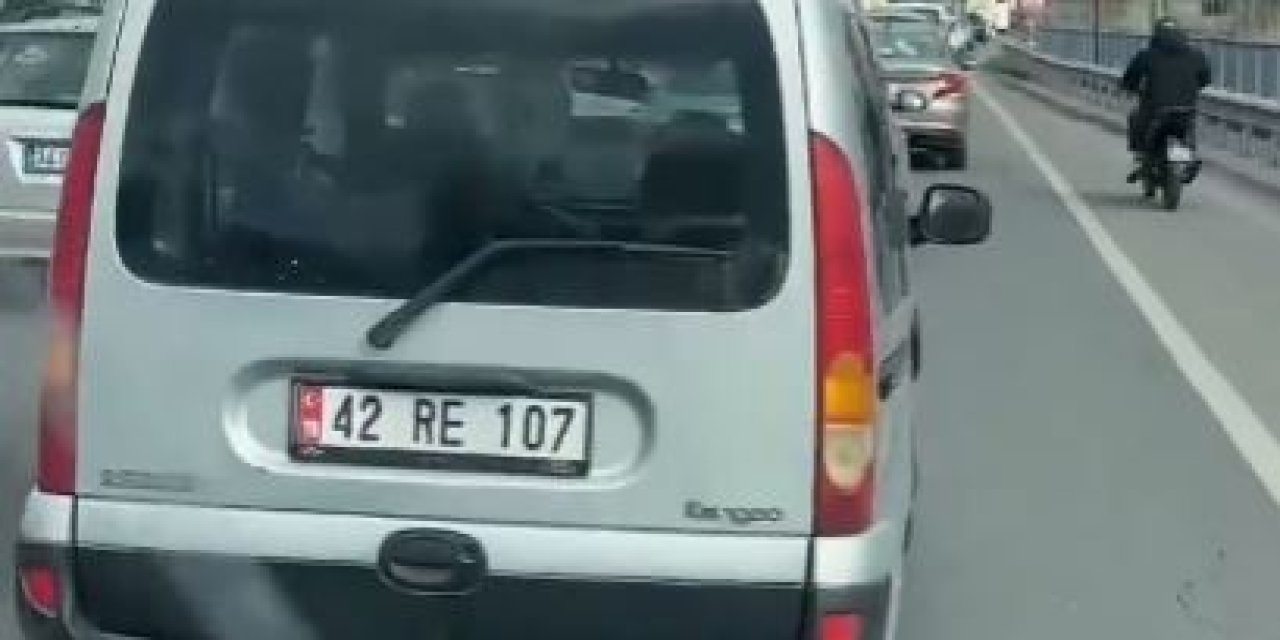 Konya plakalı aracın içinde olanları gören telefona sarıldı