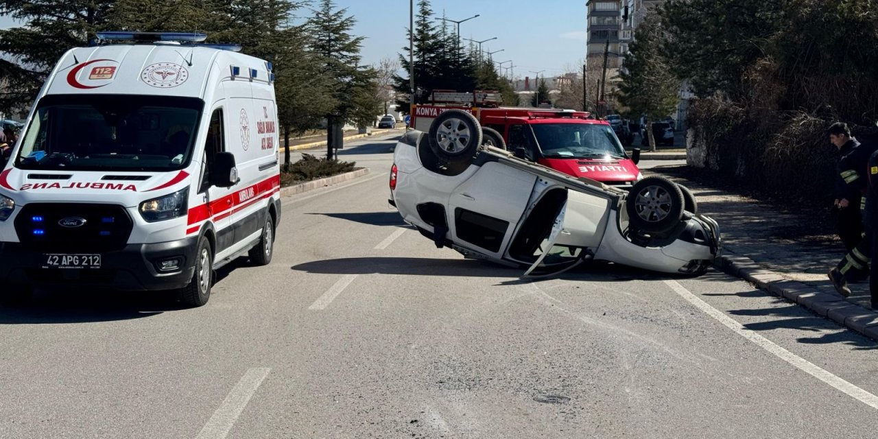 Konya’da 2 otomobil çarpıştı: 2 yaralı