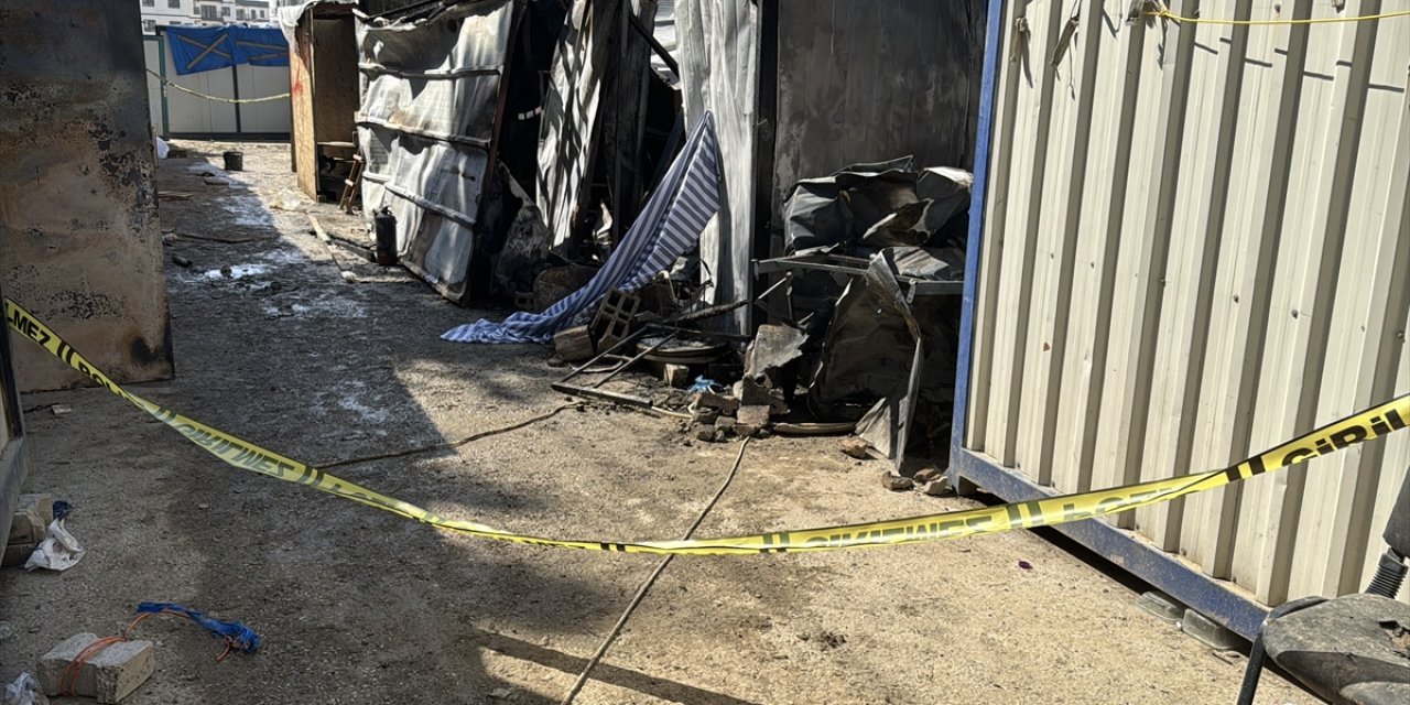 İşçilerin kaldığı konteynerde yangın: 1 ölü, 1 yaralı