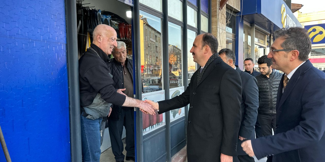 Başkan Altay, iftarı bir ilçede yaptı, teravihte başka ilçedeydi