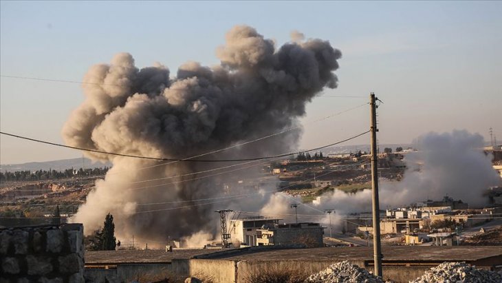 Rus savaş uçakları İdlib'de sivilleri hedef aldı: 16 ölü
