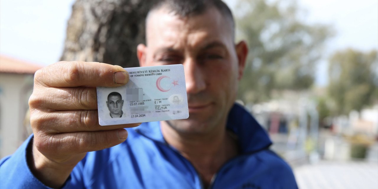 Adını duyan da kimliğinde yazanı gören de şaşkın