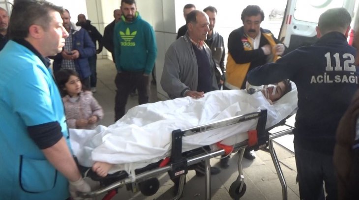 Salıncakta boynuna ip dolanan çocuk ağır yaralandı! Konya'ya sevk edildi