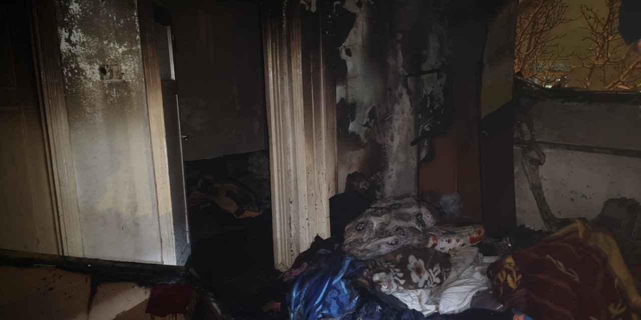 Konya’da ev yandı, 7 kişi dumandan etkilendi