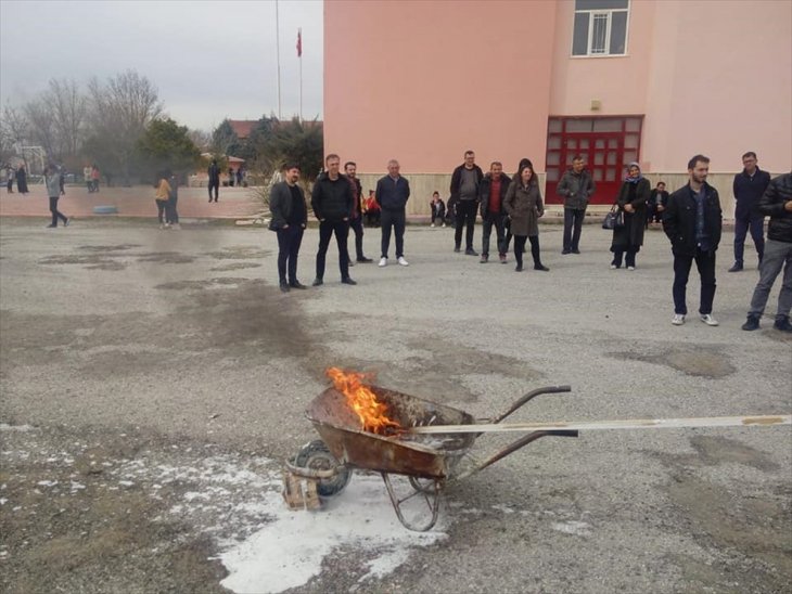 Karapınar'da öğretmenlere yangın eğitimi