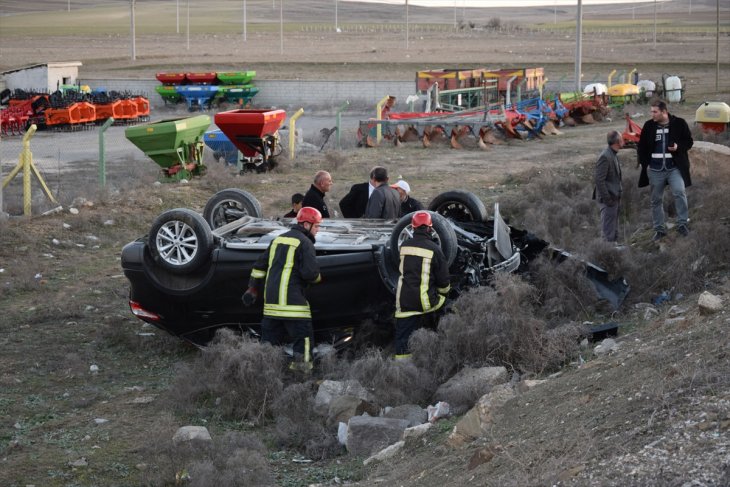 Konya'daki kazada iki kişi ölümden döndü