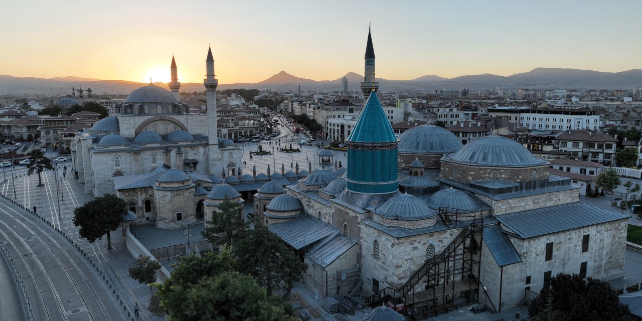 Bayram tatilinde memleket yolları Mevlana'ya çıktı