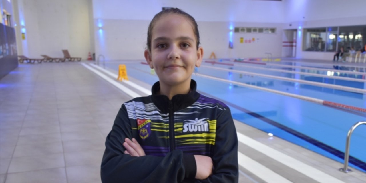 Konyalı Aybüke, biyonik kulakla milli takıma kulaç atıyor