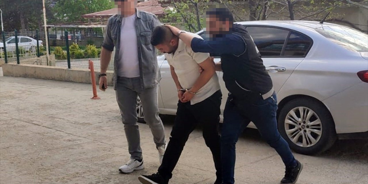 Konya’da peçeteye emdirilmiş uyuşturucuyla yakalanan zanlı tutuklandı