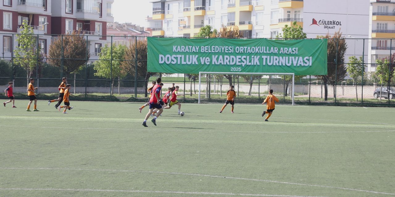 Karatay’da öğrenciler dostluk ve kardeşlik için sahada