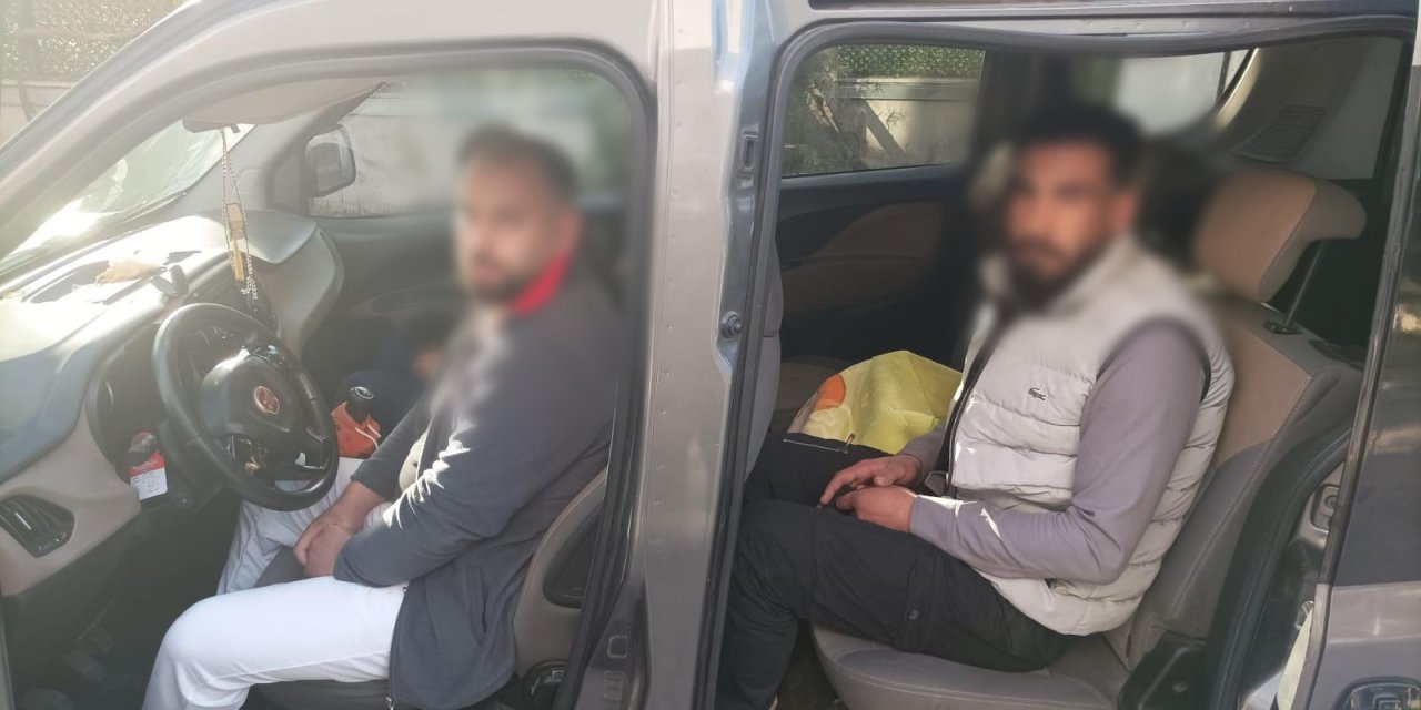 Konya’da göçmen kaçakçısı suçüstü yakalandı