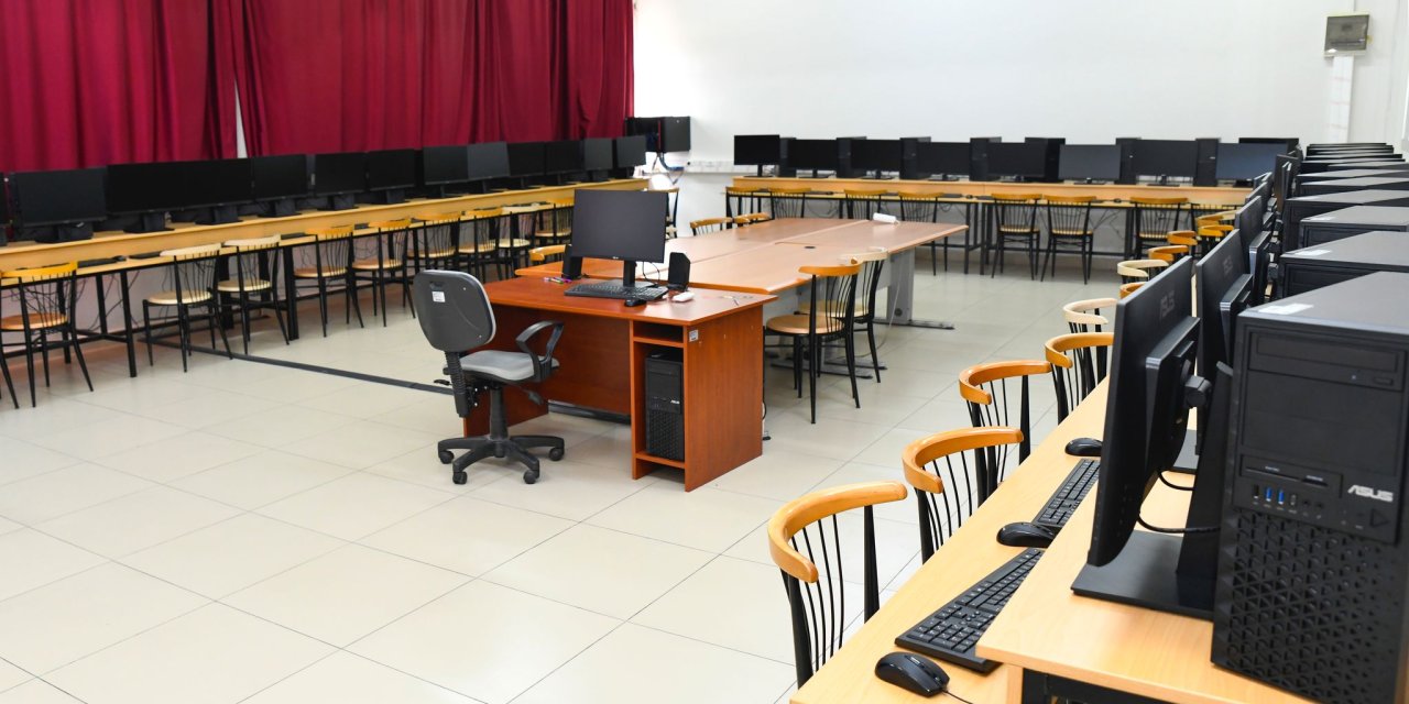 Konya’da mühendislerin yetiştiği okula Yapay Zeka Laboratuvarı