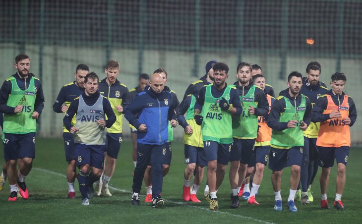 Fenerbahçe'de Konyaspor maçı hazırlıkları devam etti