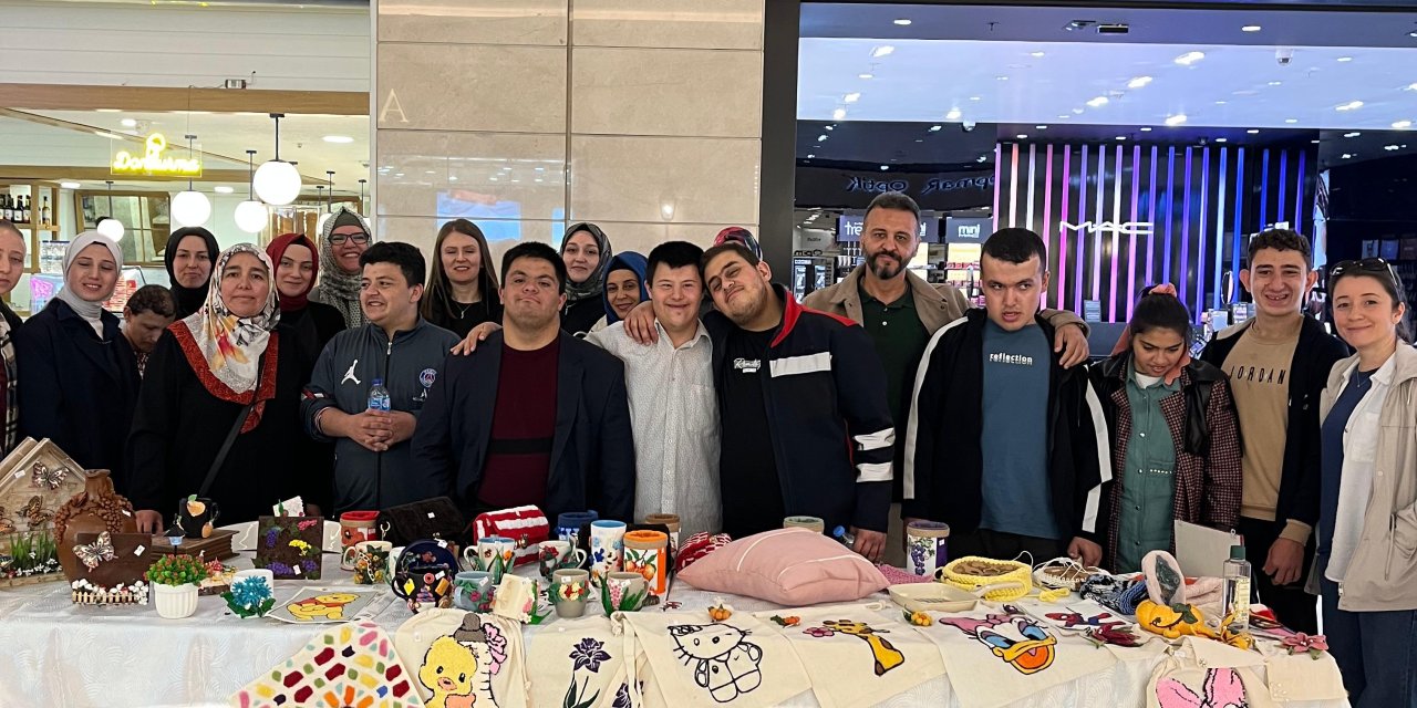 Konya’nın özel ellerinden çok özel eserler görücüye çıktı