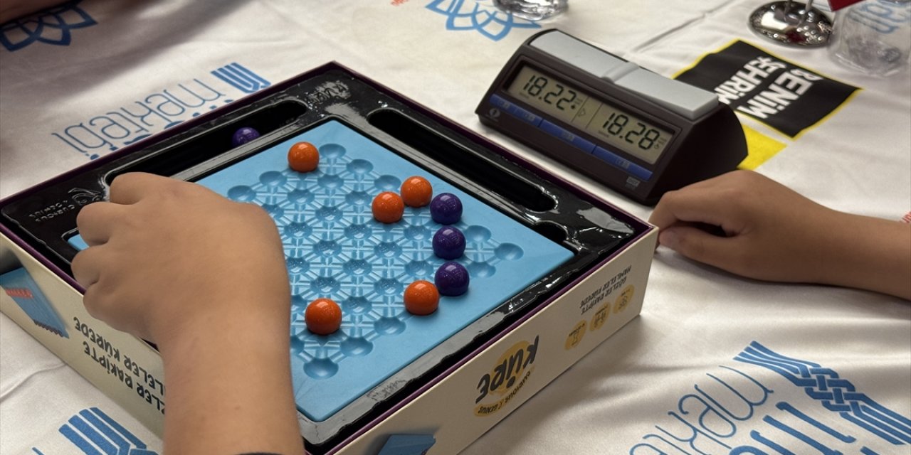 Konya'da öğrenciler akıl ve zeka oyunlarında yarışıyor