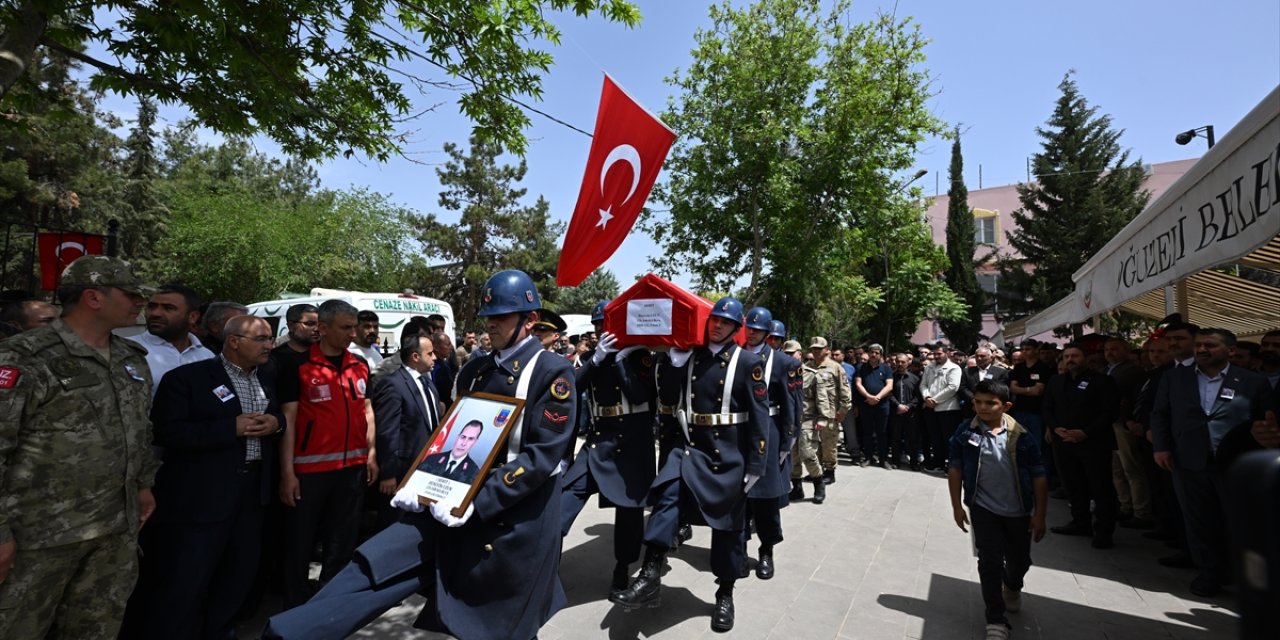 Şehit Astsubay Hüseyin Uzun toprağa verildi