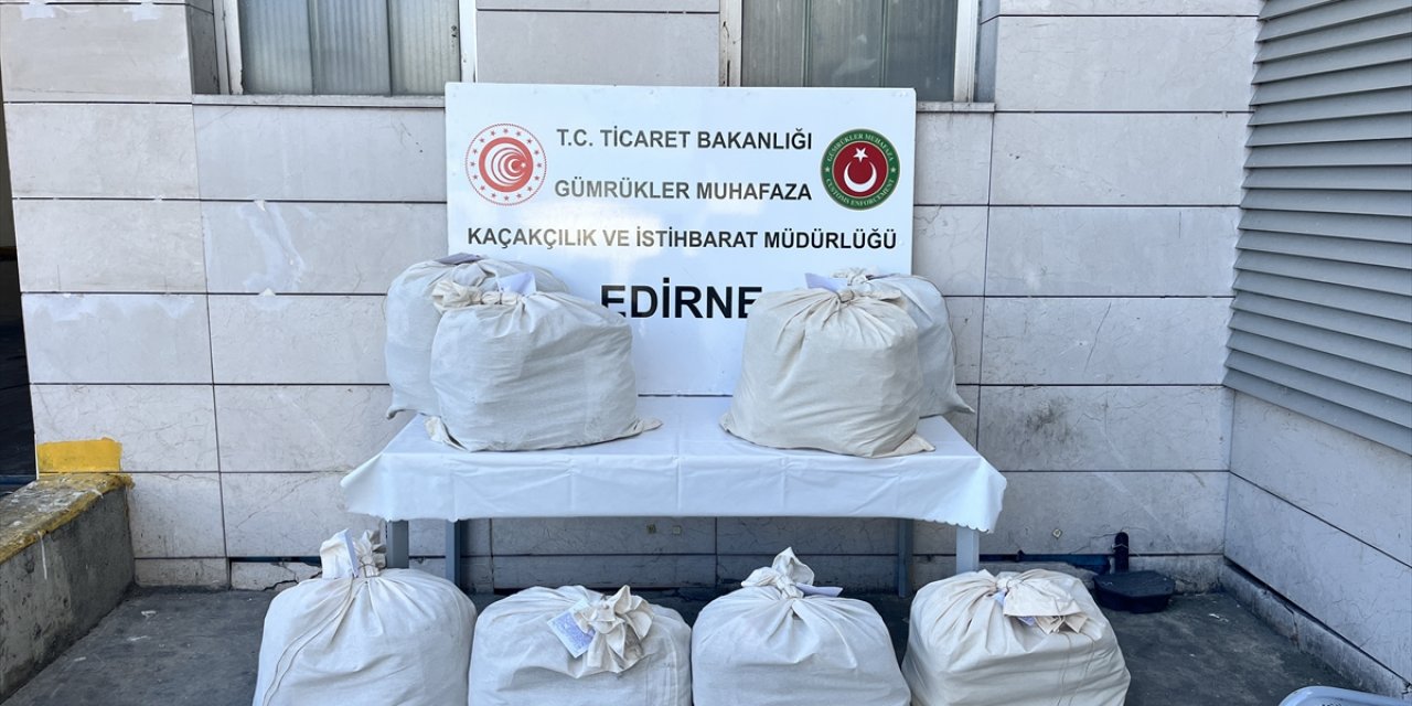 Otobüsteki uyuşturucular X-ray’e takıldı