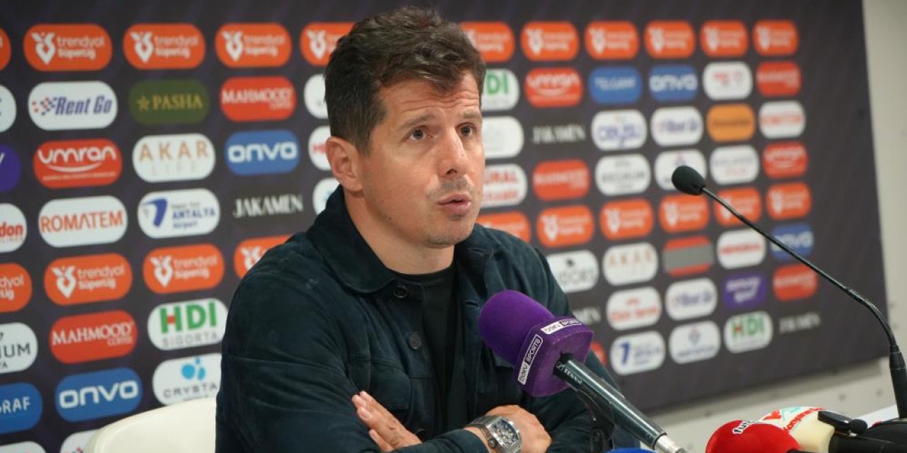 Emre Belözoğlu, Konyaspor galibiyeti sonrası altını üstünü karıştırdı
