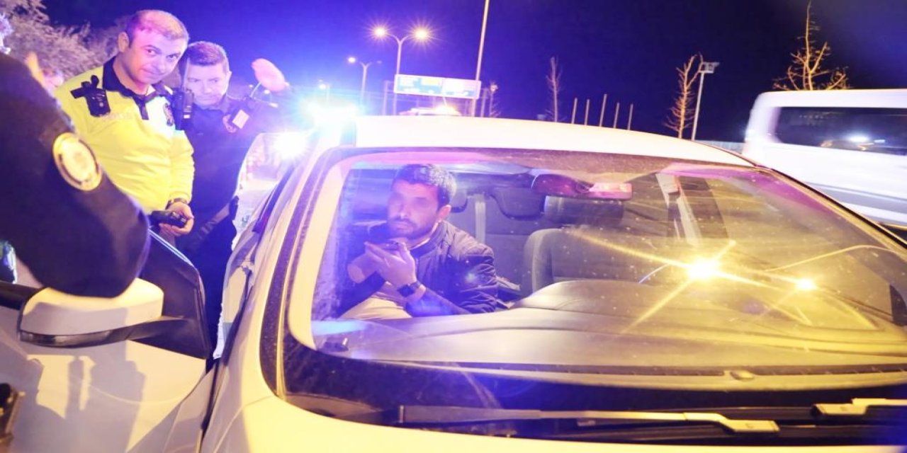 Konya yolunda polise direnen alkollü sürücü makam şoförü çıktı